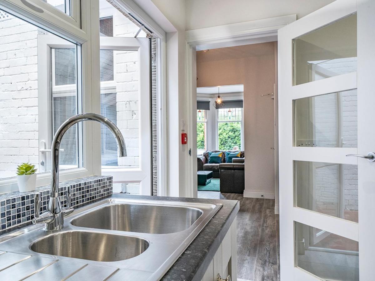Pass The Keys Beautiful 4Br Restored Red Brick Cafes And Park Belfast Eksteriør billede